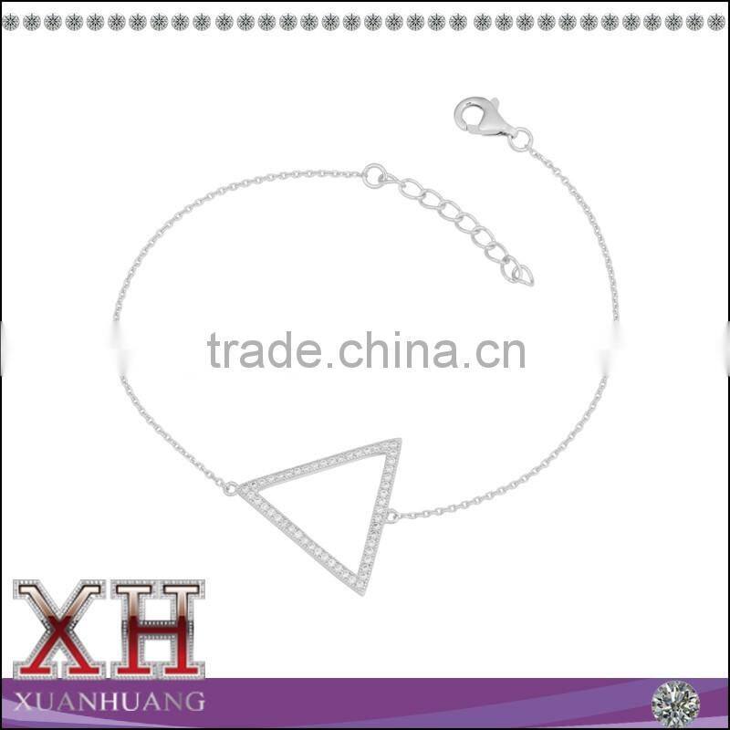Rhodium-plated Sterling Silver Cubic Zirconia Triangle Adjutable Bracelet