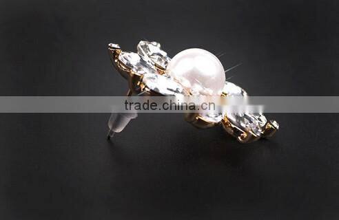 >< BEST SELLING pearl Rhinestone flower earring/