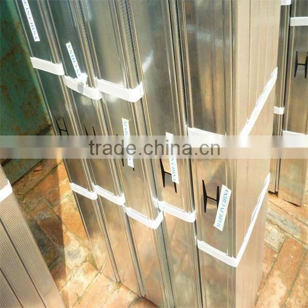 Galvanized steel stud for drywall