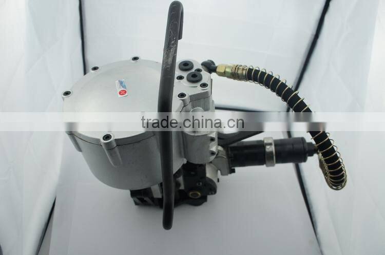 Fashionable hot-sale pneumatic steel strapping tool kz32