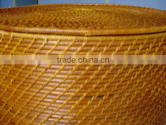 Hotsale multifunctional brown woven wicker trash can baskets with spacer with handle