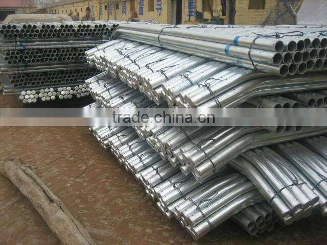 wire mesh fence post