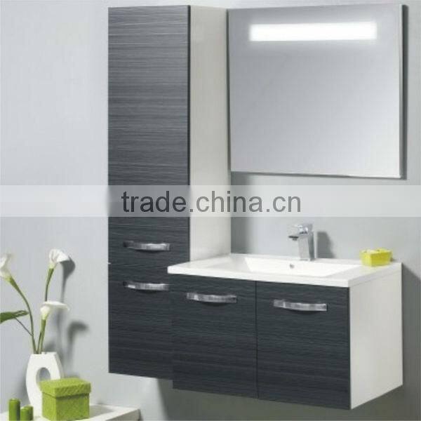 portable lighted mirror