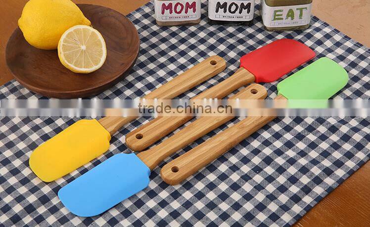 Hot Sale Food Grade Silicone Spatula With Wooden Handle Cooking Utensils