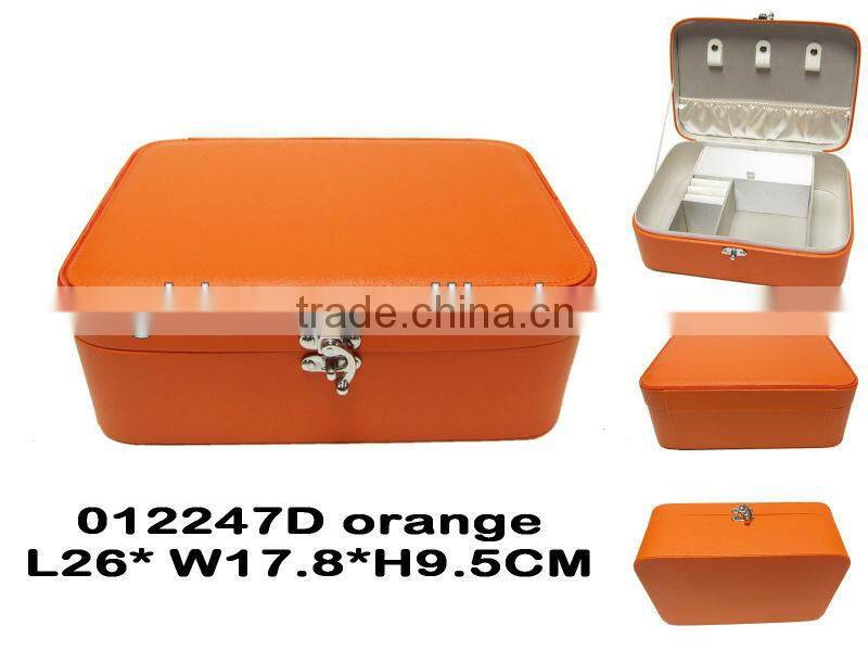 Faux leather travel jewelry box in brown, NEW!