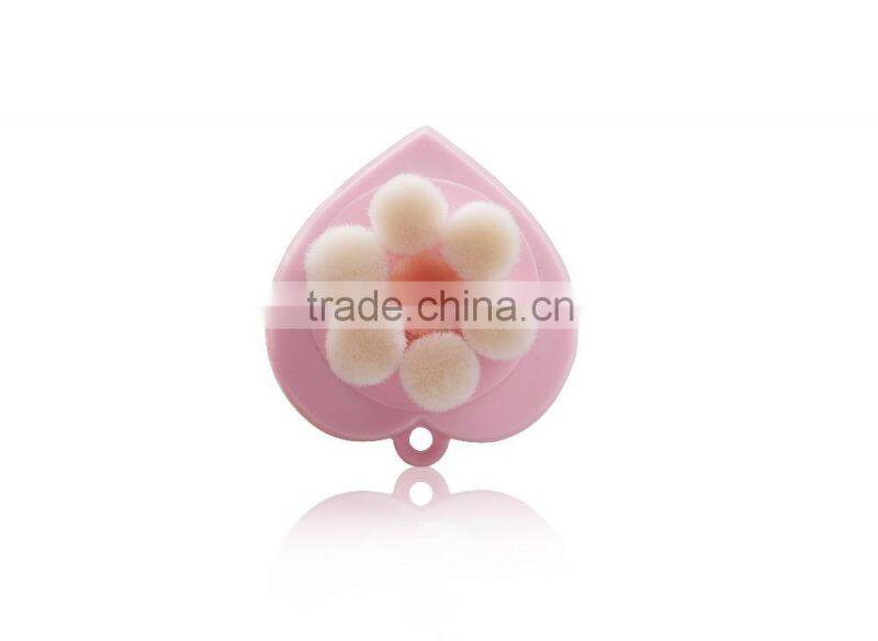 2015 new Chinese factory high end skin face brush, facial cleaning brush with heart-shaped plum blossom
