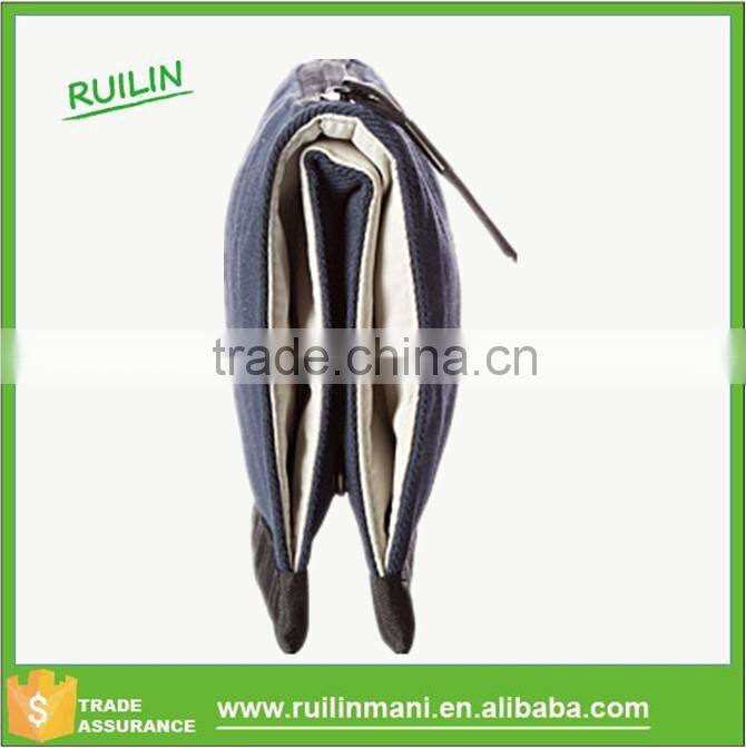 Simple Leaked Memorandum Cable travel pouch organizers or toiletry bag with Leather zipper pulls