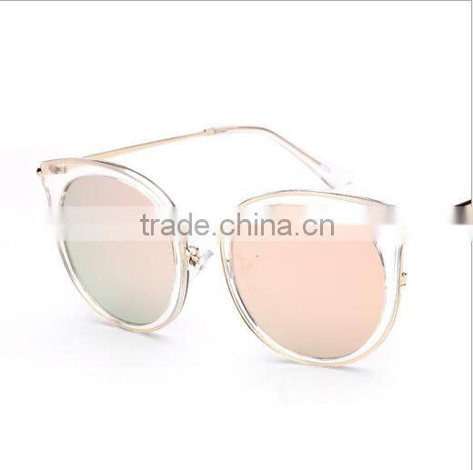 Women upscale retro transparent block sunglasses
