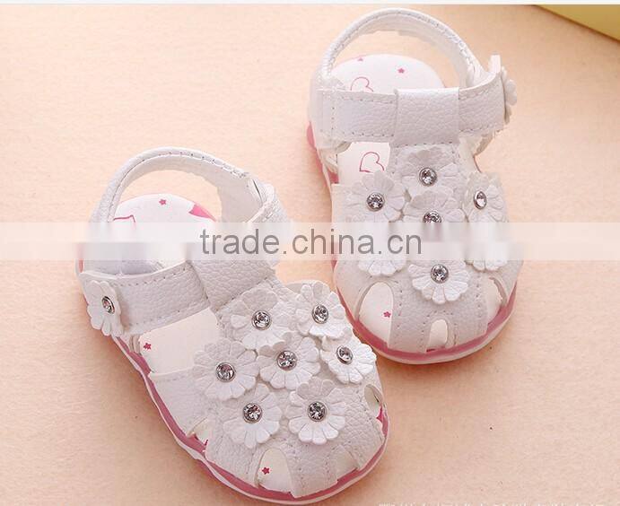 Wholesale flower soft sole baby leather shoes sandals