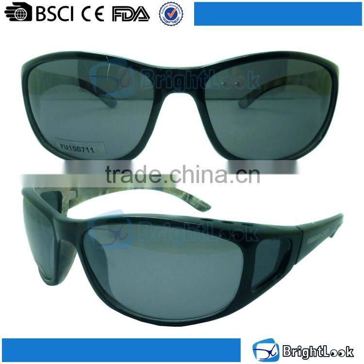 2016 New fashion solid black customized color pc personalized polarized safety sunglasses men with side window