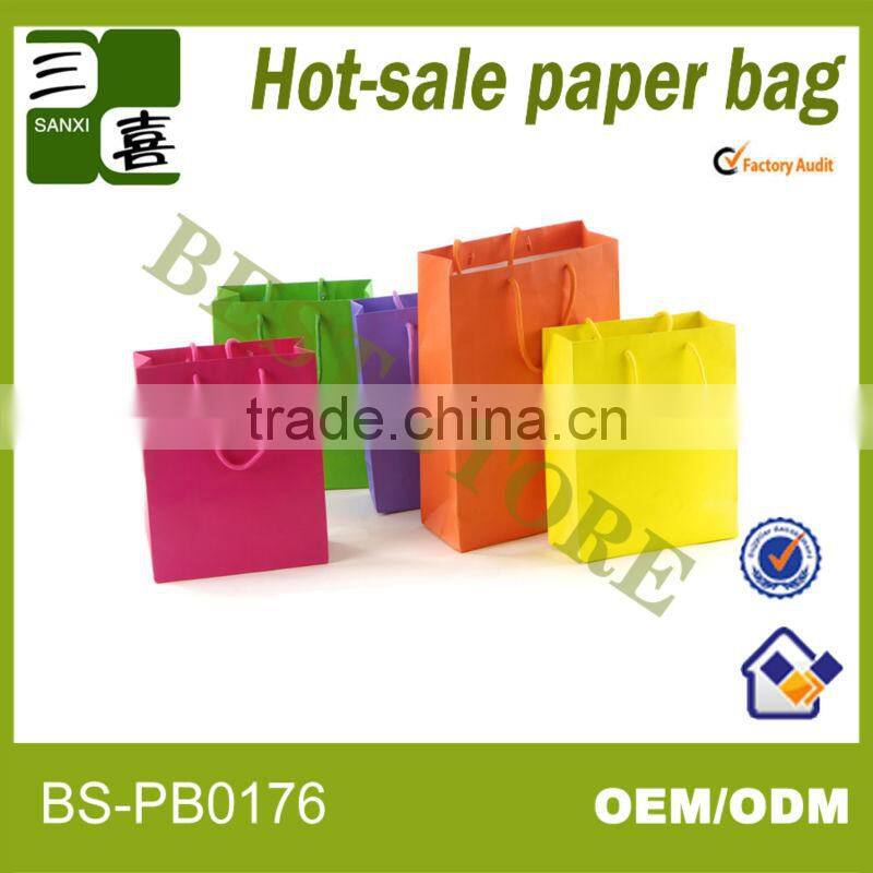 Eye catching nice paper gift bag --- 100% recycle material