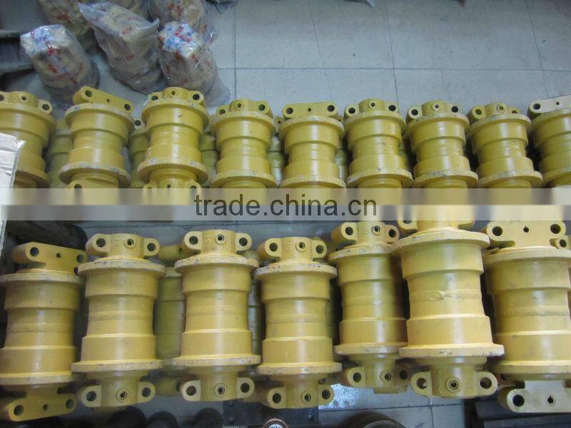 FRONT IDLER GROUP --D20 DOZER