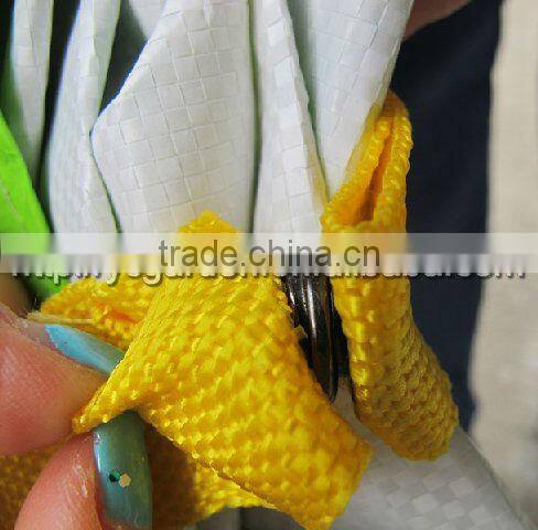 pop up tunnel with mesh bag and plastic handles