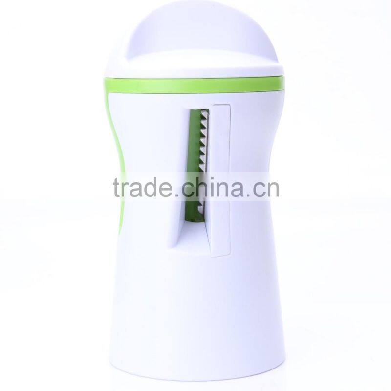 Plastic multi-functional vegetable&fruit slicer