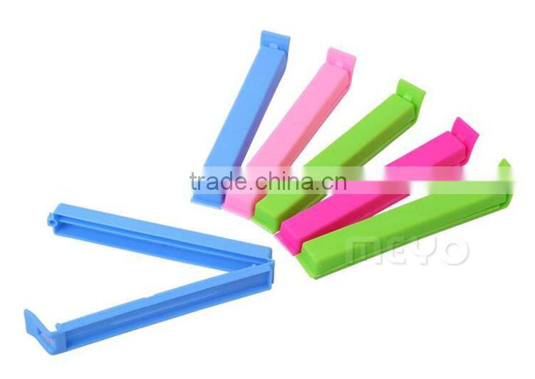 Portable plastic bag neck sealer closure clip bag storage clip