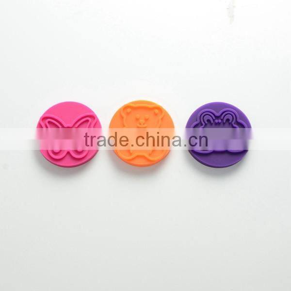Hot selling food grade silicone cookie stamp with wooden handle