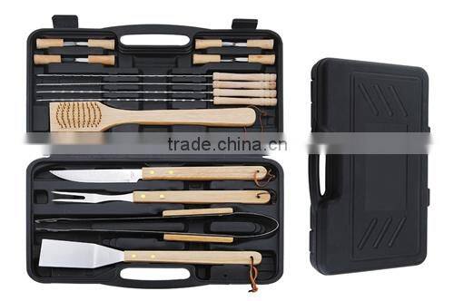 18pcs Grilling Tool Set With Suitcase