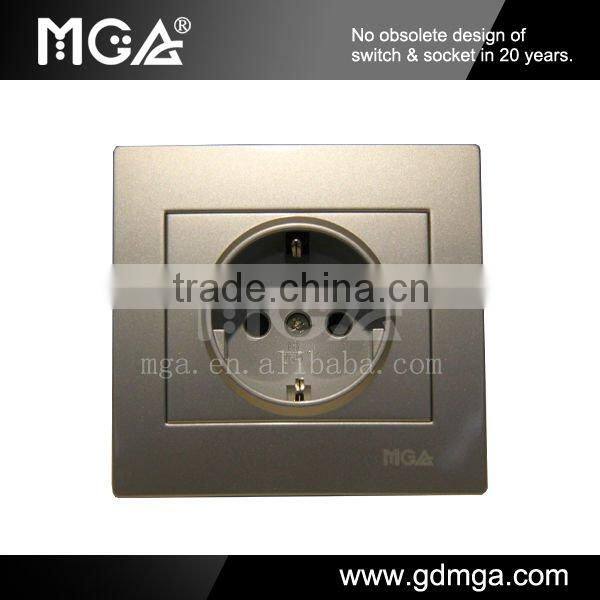 MGA Q7 Series Q-GZ3Y Schuko Socket