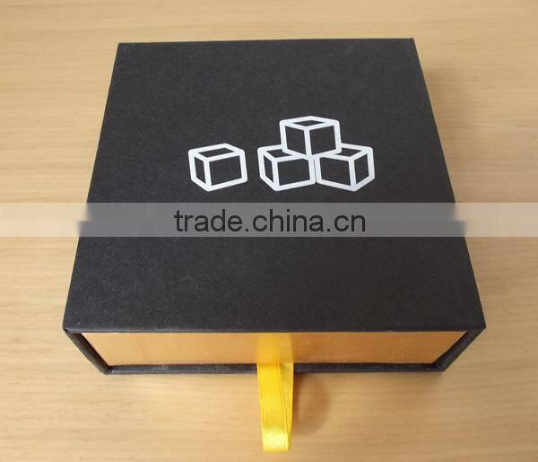 Six pieces package ice cubes in the black color box