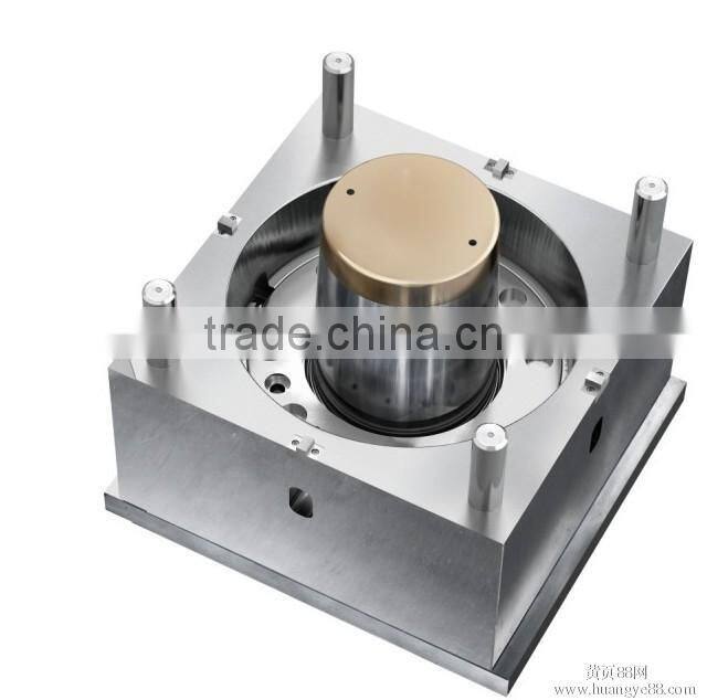 customized durable plastic trash can