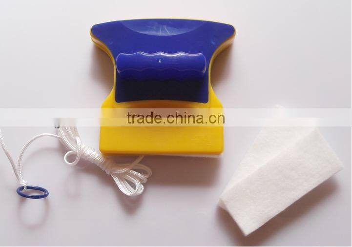 Magnetical Double Glazing Wiper
