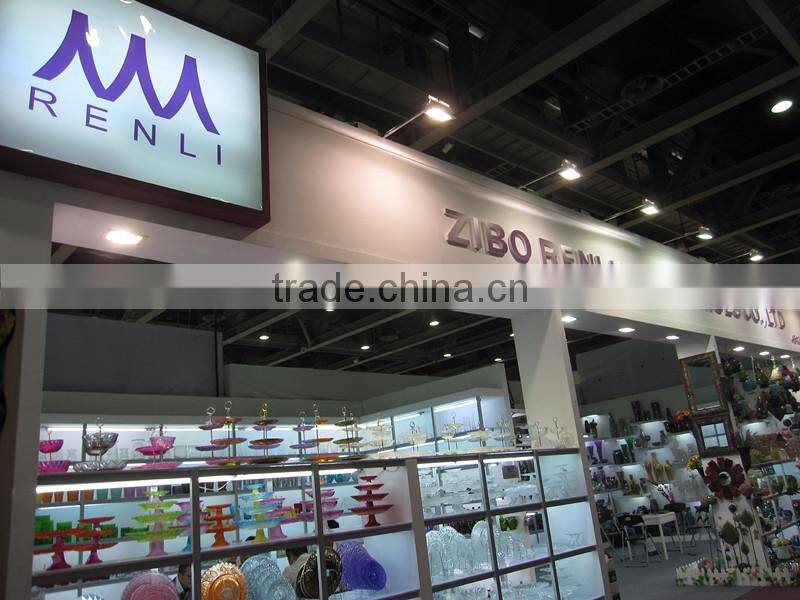 Colored glass pig handicrafts for household decoration or gifts