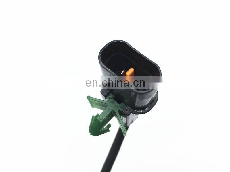 Front Left ABS Wheel Speed Sensor For M-itsubishi L200 2.5 Pajero 3.0 OEM MN102573