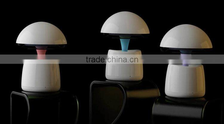 2015New product wireless bluetooth stereo led table lamp