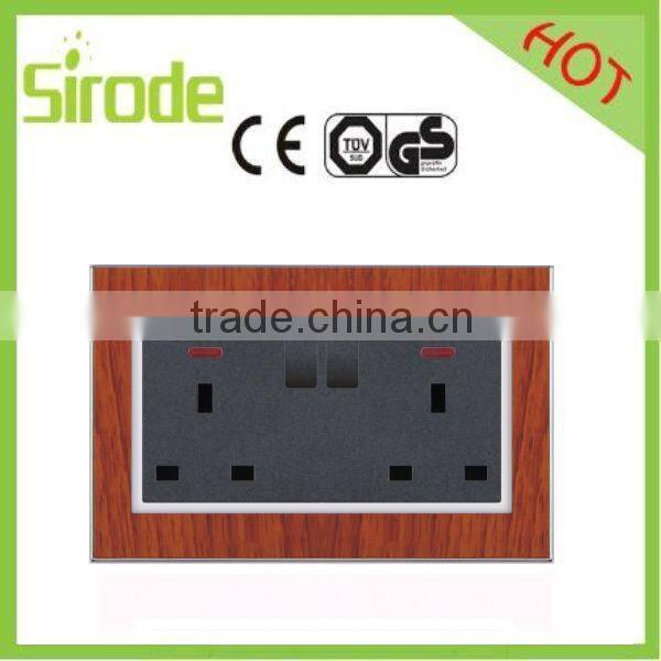 UK market BS Standard bakelite 45A DP switch + 13A switched scoket with neon light cooker unit