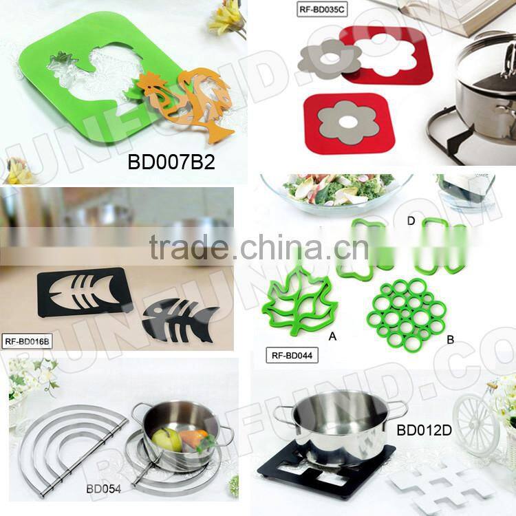 Hot sale folding Metal trivet holder