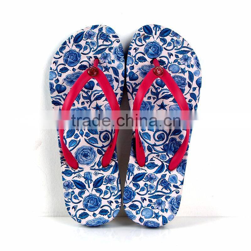 2016 cheap beautiful blue flower heat printing ladies doube sole summer flip flops for beach walk
