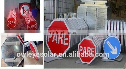 arrow traffic sign for construction zones/ solar road sign