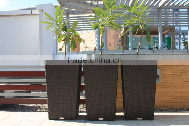 China modern design rattan flower pot in garden sets in patio outdoor furnitur