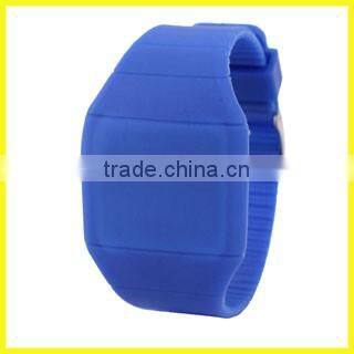 China Wholesale Adjustable Plastic Strap Child Wrist Watch