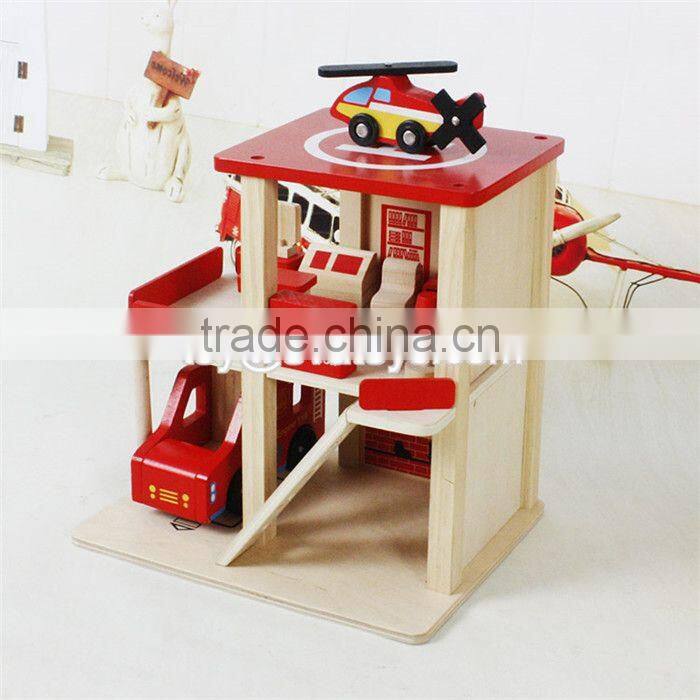 2017 New products funny parking toy boys wooden toy fire station W04B030