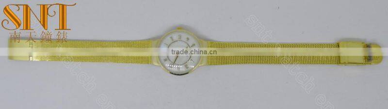 Fashion Vogue Gold Alloy Watch With Reticulate Hand, High Quality Quartz Watch For Lady