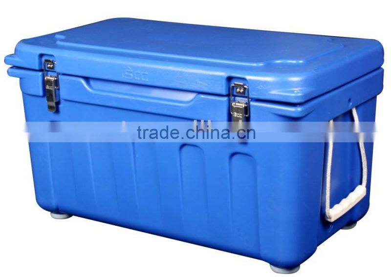 Rotomolded plastic box for cold, cool food