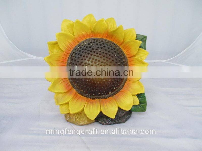 Outdoor solar power resin sunflower garden lighting