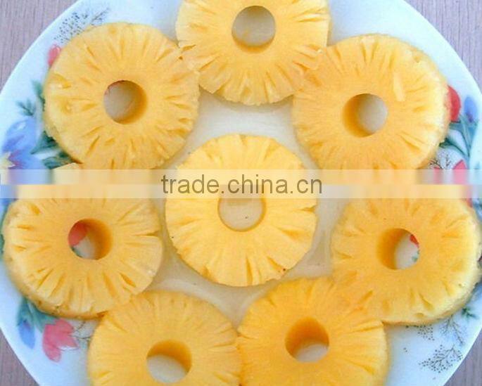 canned pineapple fresh fruit in syrup