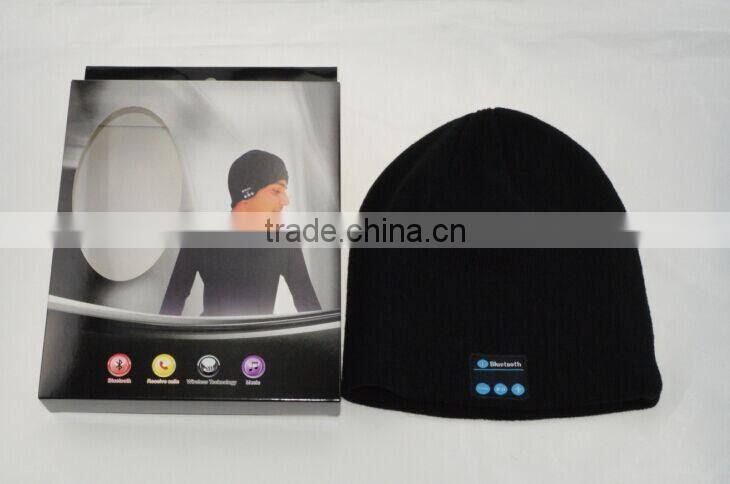 2015 Fashionable Cable Knit Wireless Bluetooth Hat Supplier