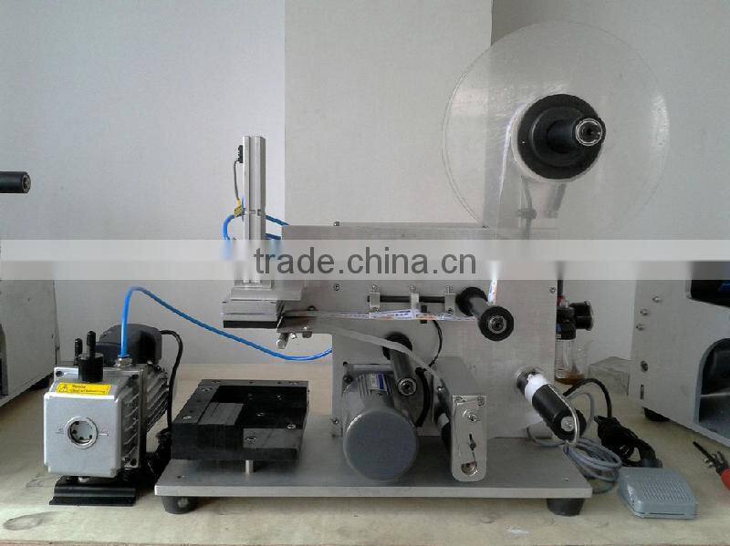 JF2014 Semi automatic round bottle sticker labeling machine for round bottles with printer