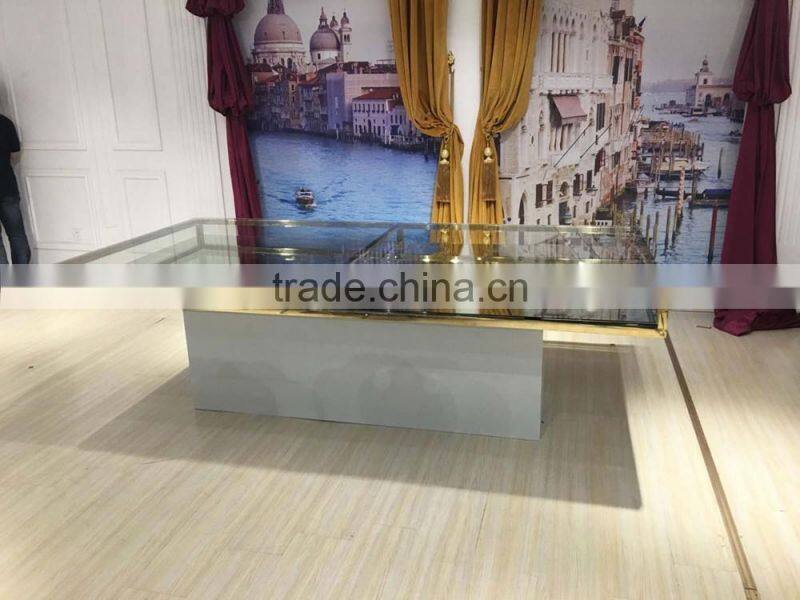 New design golden glass top wedding table with crystal