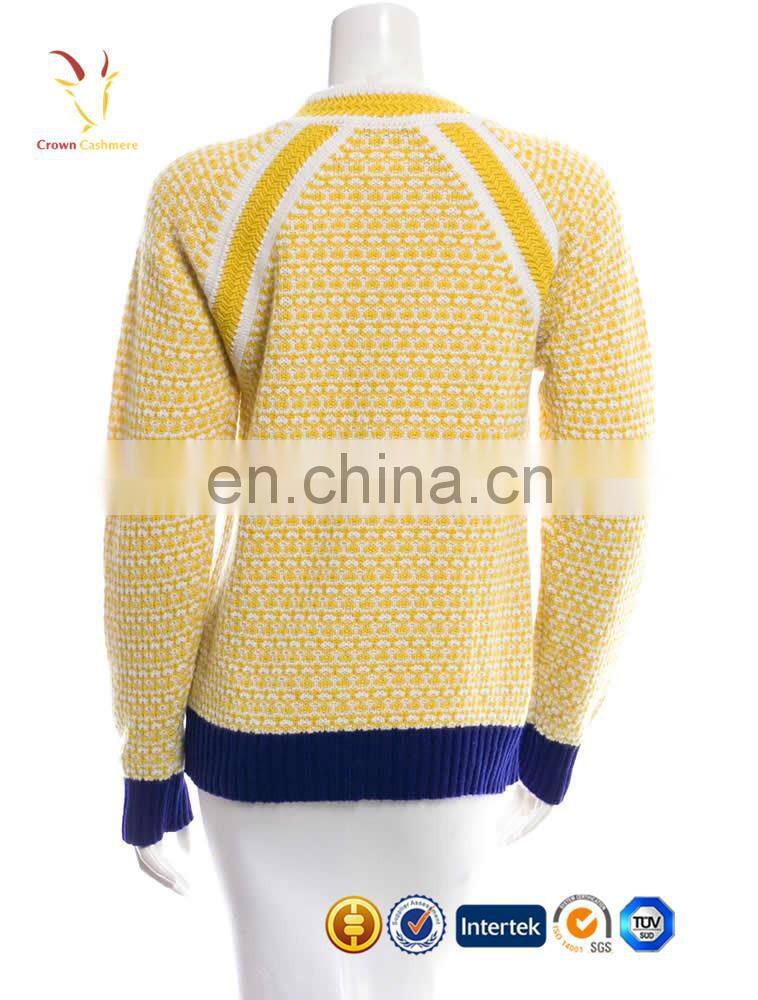 Women knitted cashmere cardigan with pearl button