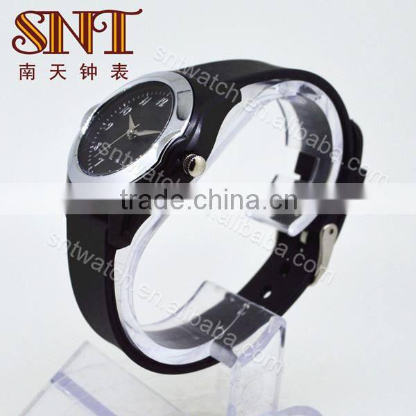 New arrival plastic watch cheap price for lady