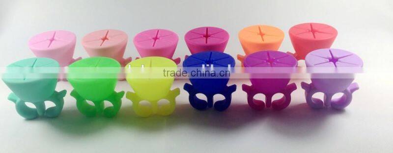 Flexible Durable Wearable Stand Polish Bottle Holder Ring Finger Silicone