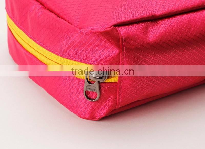 Travel Series Hanging Cosmetic bag Organizer Waterproof Cosmetic Makeup Bag