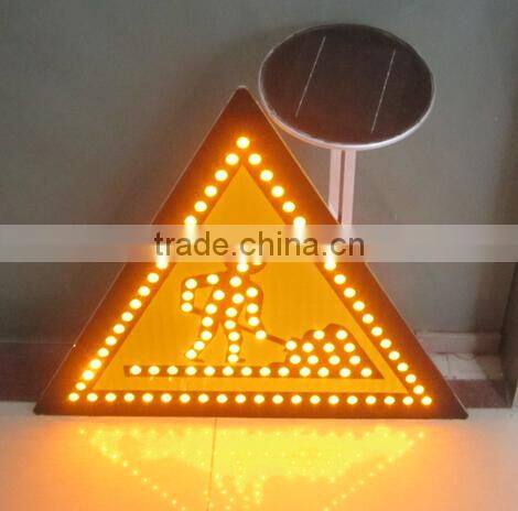 Road work solar powered traffic sign for construction
