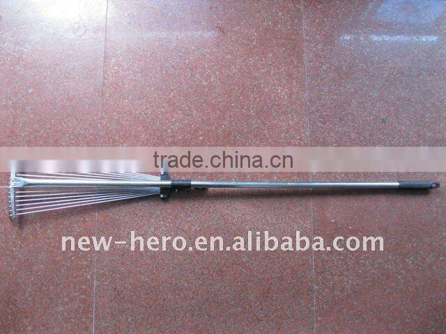 LEAF RAKE