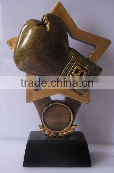 Cheap polyresin wholesale trophy