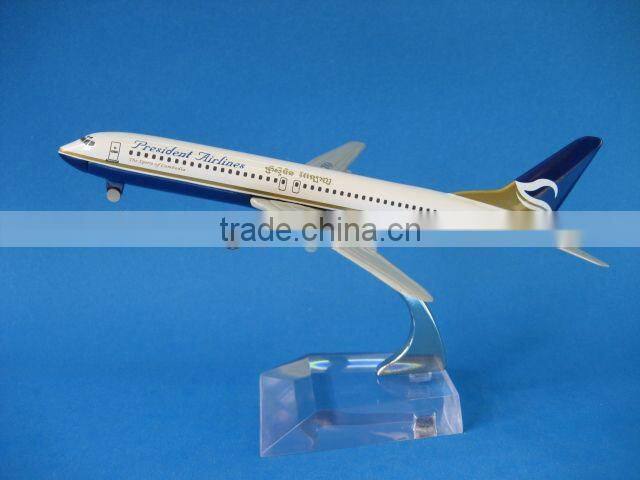 Decorative Metal B737-800 -Batavia Air airplane model